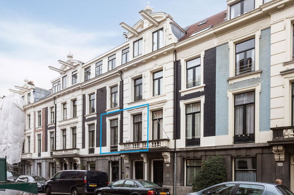 Kamer te huur in de Pieter Cornelisz. Hooftstraat in Amsterdam