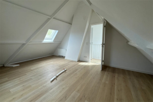For rent: Room Mgr. Nolensplein, Breda - 1