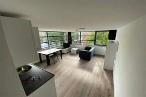 Te huur: Studio Thomas van Kempenstraat, Tilburg - 1