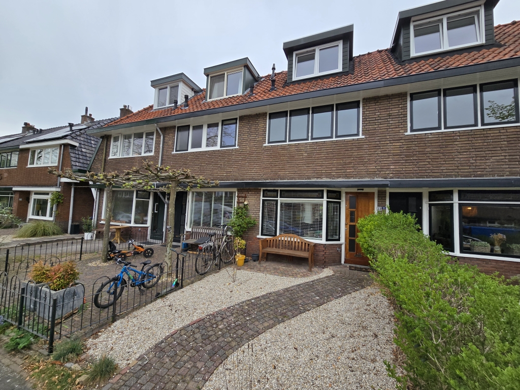 Zeer ruime moderne woning, beschikbaar voor 5 maanden vanaf 18 augustis!
