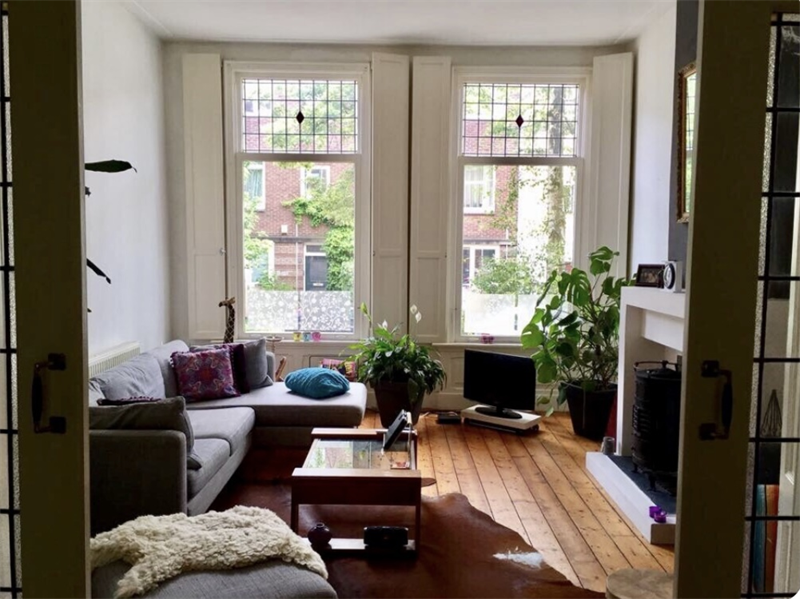 Prachtige woning in stijlvol herenhuis