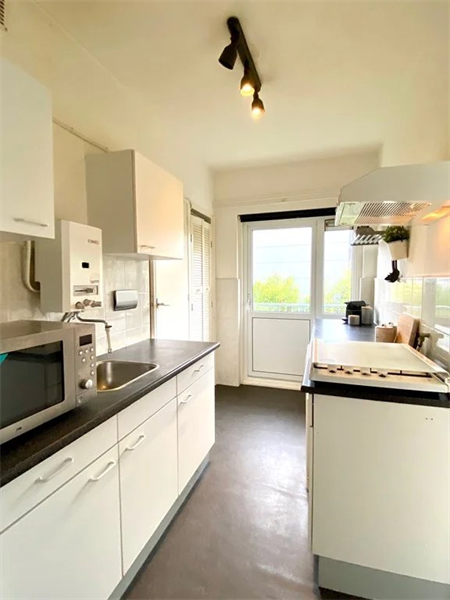 Gemeubileerd appartement met buitenruimte