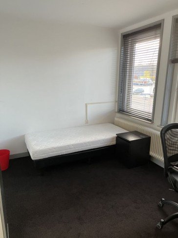 Te huur: Kamer Burgemeester van Hooffln, Veldhoven - 2