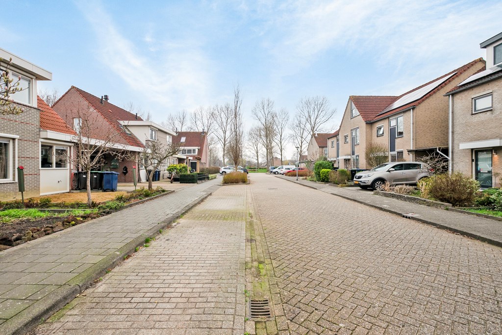 For rent: House Beursjeskruidstraat, Almere - 28