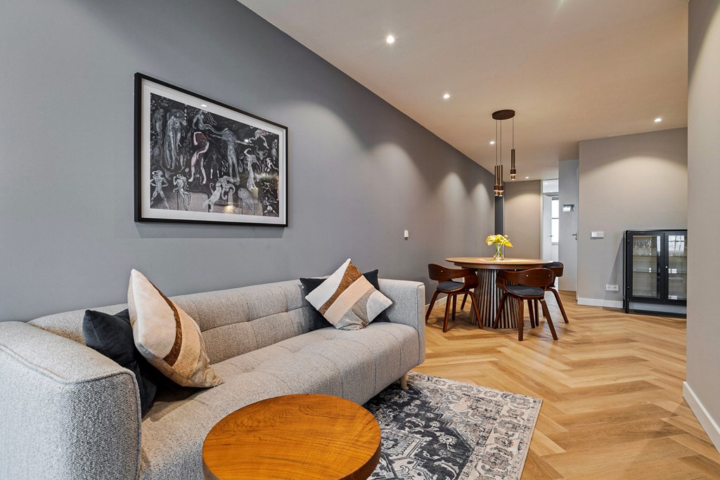 Gerenoveerd appartement met 3 slaapkamers